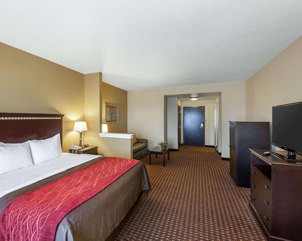 Comfort Inn & Suites Regional Medical Center image 15
