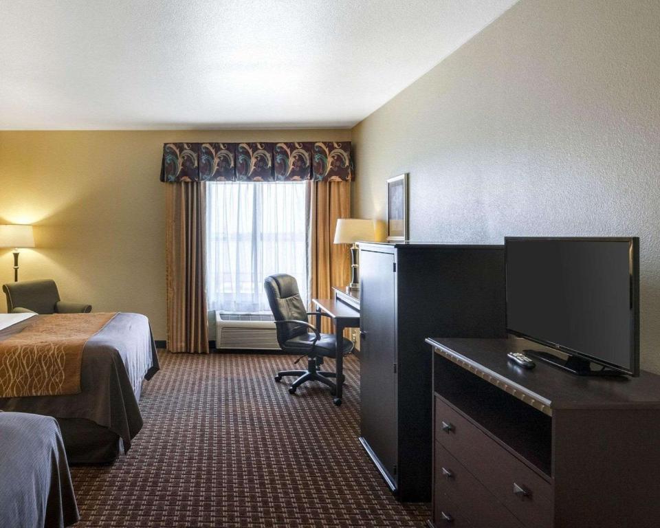 Comfort Inn & Suites Regional Medical Center image 16